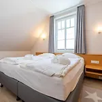 Strandvillen Binz - Ferienwohnung Mit 1 Schlafzimmer Und Balkon Ah-723
