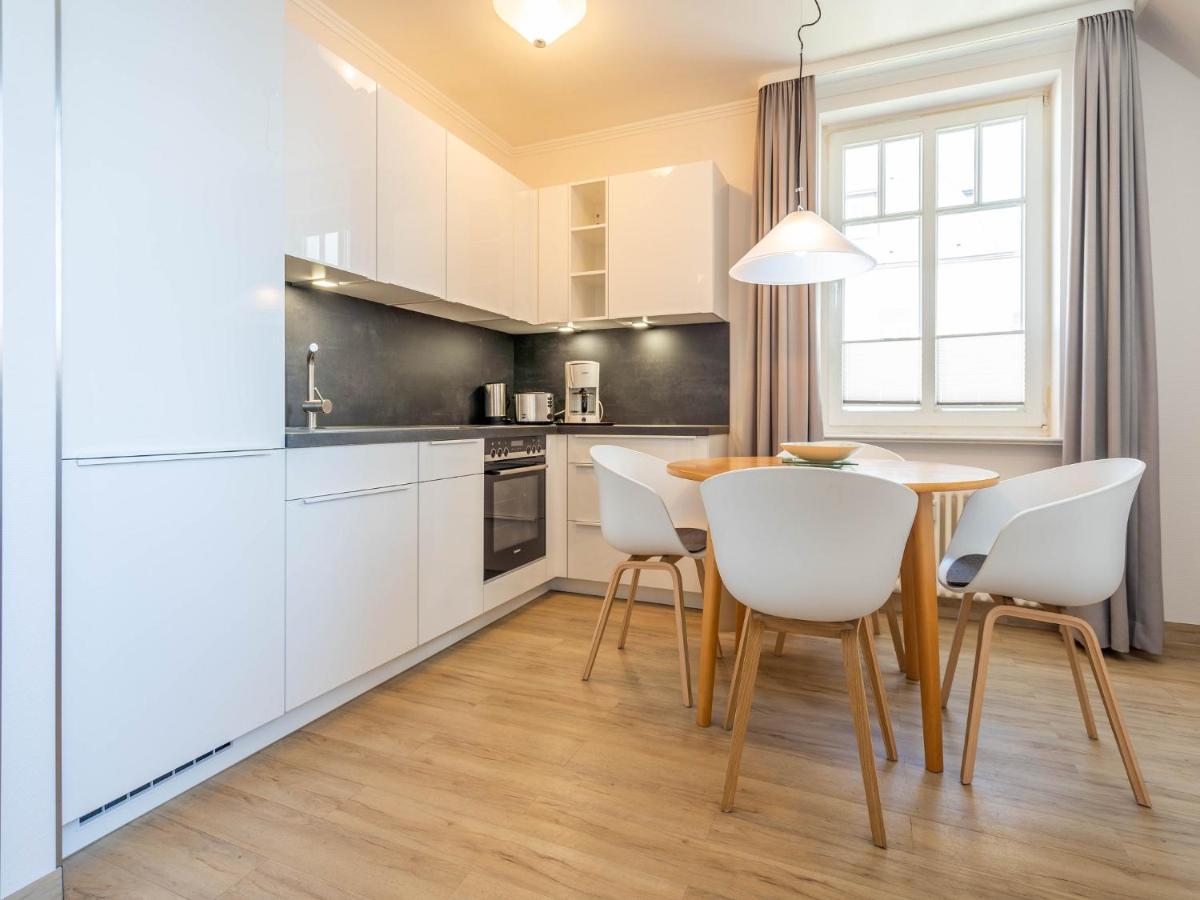 Strandvillen - Mit 1 Schlafzimmer Und Balkon Ah-723 *